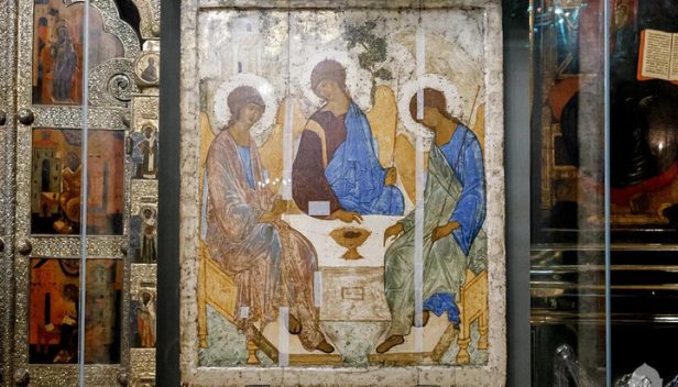 APOPSEIS&KRISEIS - agia_triada_roumpliof.jpg