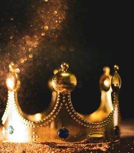 APOPSEIS&KRISEIS - golden-crown-king.jpg